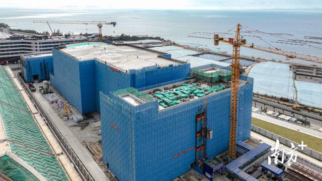 阳江三山岛海上风电柔直输电工程海缆转架空线路终端站建设现场。王艳萍 摄