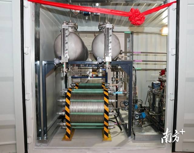 去年九月，希倍优首台集装箱式制氢系统在阳东区正式下线。成伯伟 摄