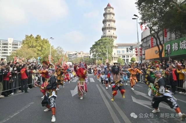 大年初五，汕头潮阳英歌嘉年华活动震撼举行。（图源：潮阳发布）