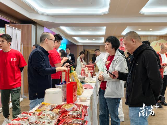    南方+ 余丹 拍摄