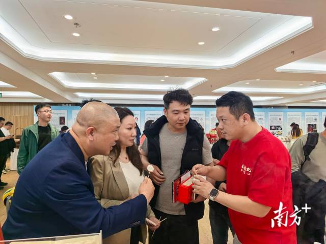    南方+ 余丹 拍摄