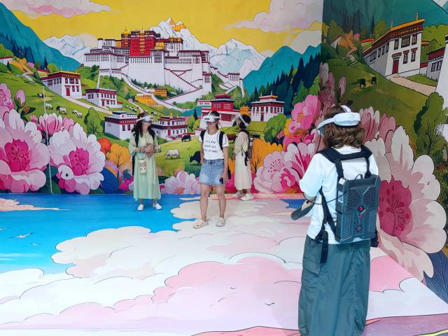 5月25日，第二十二届中国（深圳）国际文化产业博览交易会现场。图源：视觉中国