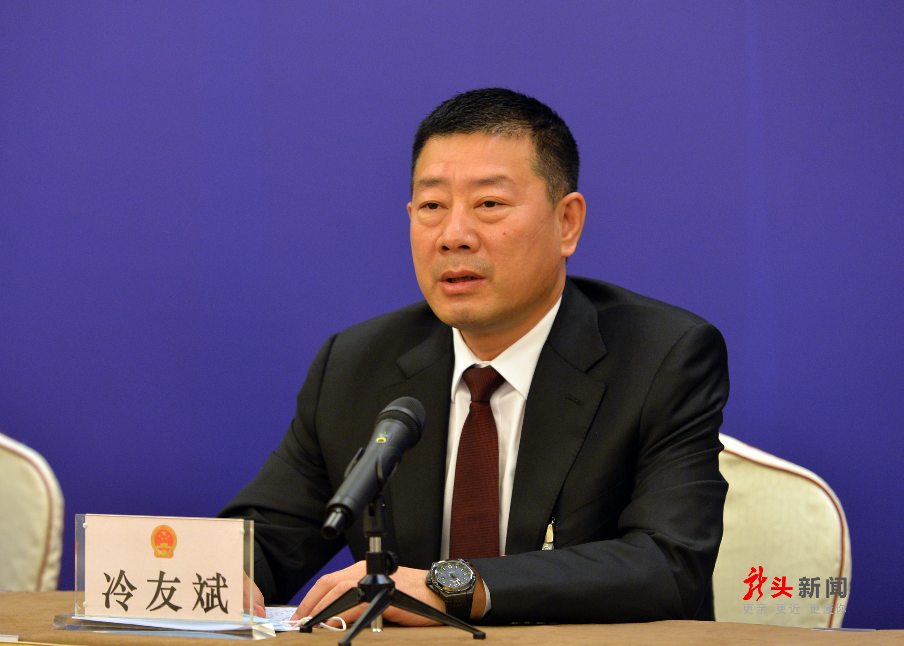 冷友斌代表加快科技创新实现龙江乳业大发展
